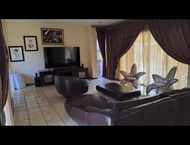 4 BEDROOM HOUSE FOR SALE IN MEYERSDAL